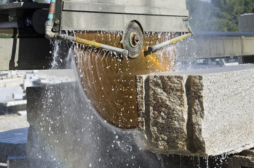 Granite.lv kapu labiekārtošana, kapu pieminekļi, kapu apmales, kapu apzaļumošana, kapakmeņi, kapu ierīkošana.